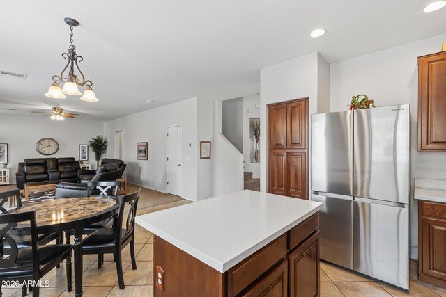 2212 W BLAYLOCK Drive, Phoenix, AZ 85085