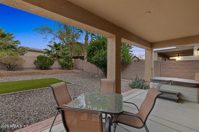 2212 W BLAYLOCK Drive, Phoenix, AZ 85085