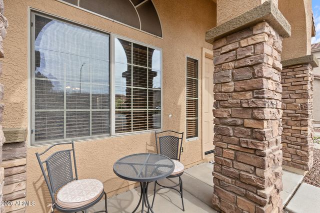 2212 W BLAYLOCK Drive, Phoenix, AZ 85085