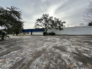 818 N Ridgewood Avenue, Daytona Beach, FL 32114