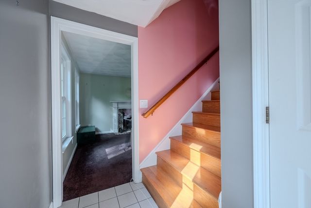 36 Orchard St, Merrimac, MA 01860