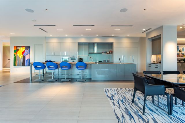 2300 WOLF Street 18A, Dallas, TX 75201