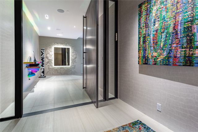 2300 WOLF Street 18A, Dallas, TX 75201