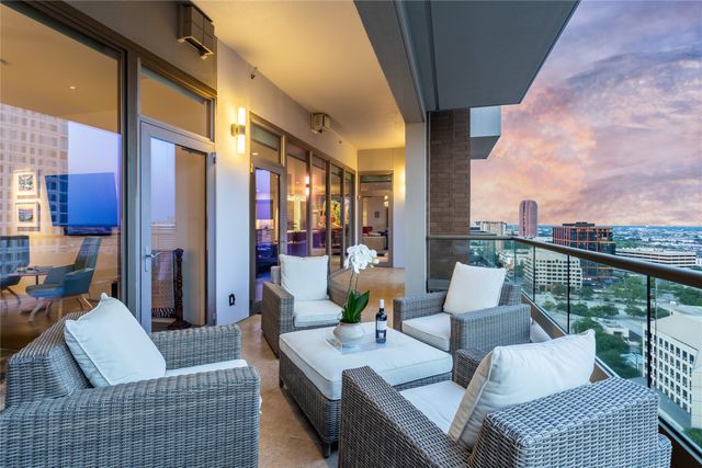 2300 WOLF Street 18A, Dallas, TX 75201