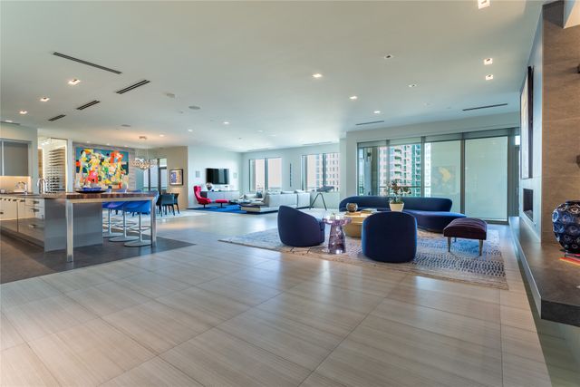 2300 WOLF Street 18A, Dallas, TX 75201