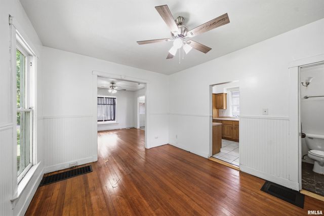 1723 W CALLENDER Avenue, Peoria, IL 61606
