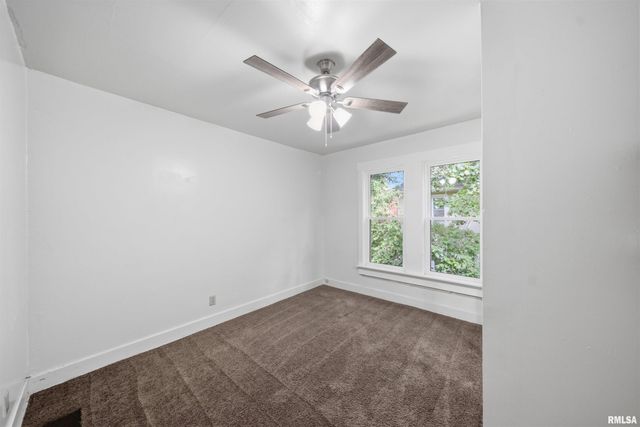 1723 W CALLENDER Avenue, Peoria, IL 61606
