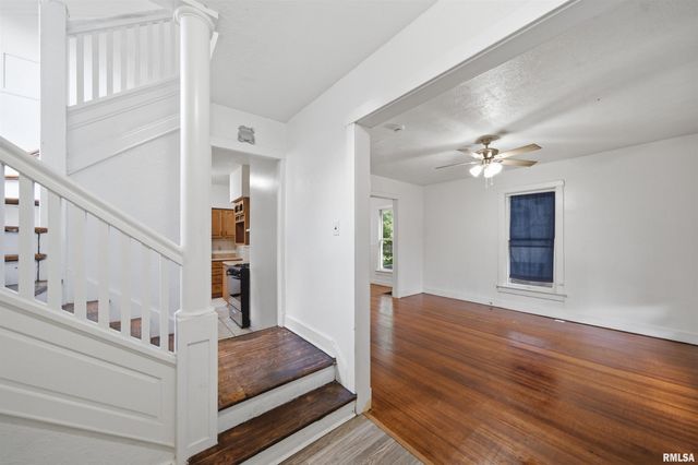 1723 W CALLENDER Avenue, Peoria, IL 61606