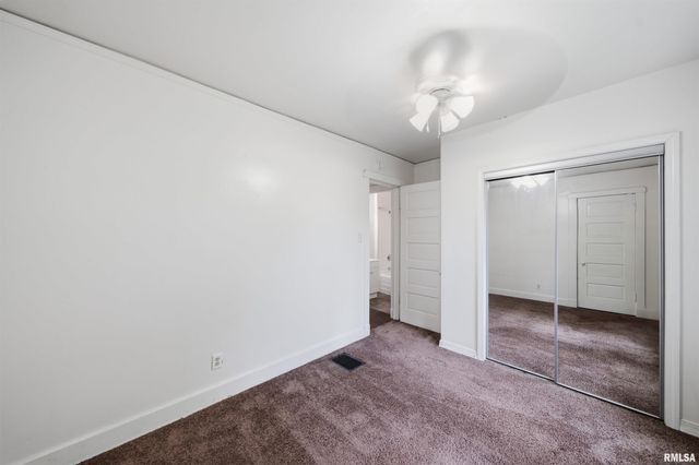 1723 W CALLENDER Avenue, Peoria, IL 61606