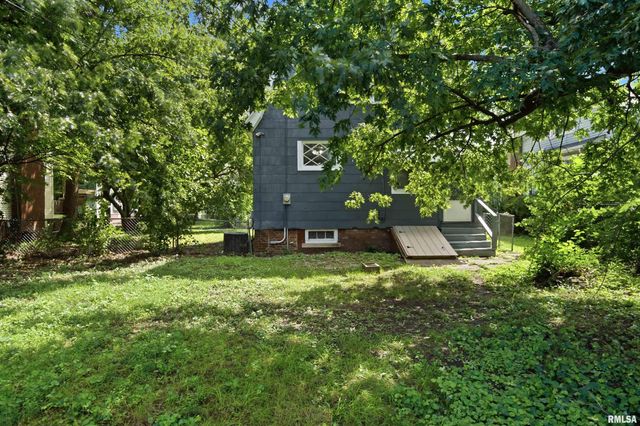 1723 W CALLENDER Avenue, Peoria, IL 61606