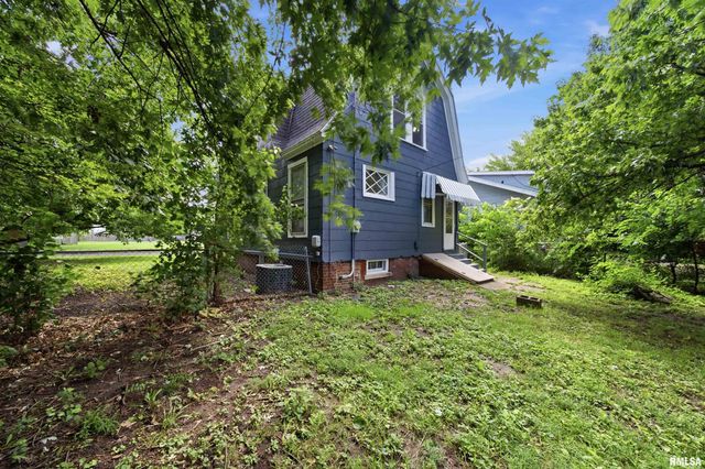 1723 W CALLENDER Avenue, Peoria, IL 61606