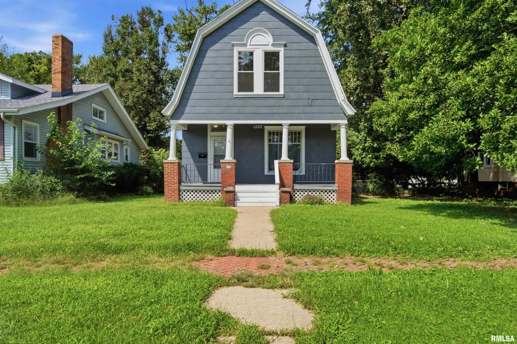 1723 W CALLENDER Avenue, Peoria, IL 61606