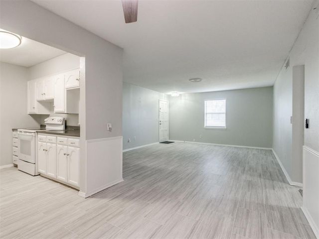 11411 N May Avenue A, Oklahoma City, OK 73120