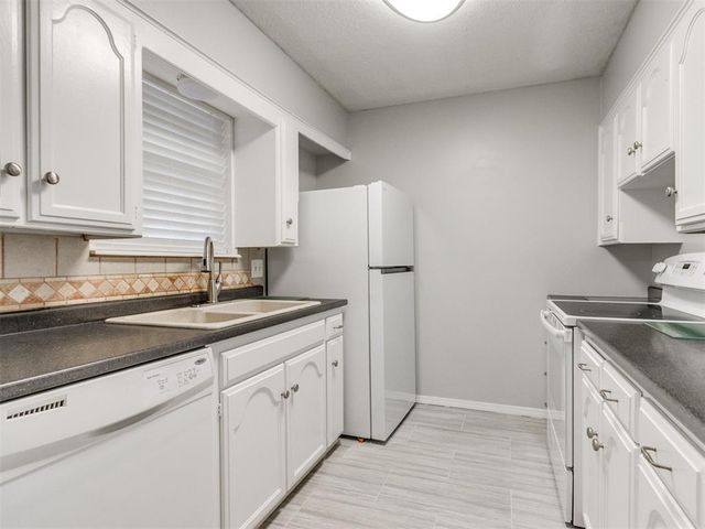 11411 N May Avenue A, Oklahoma City, OK 73120