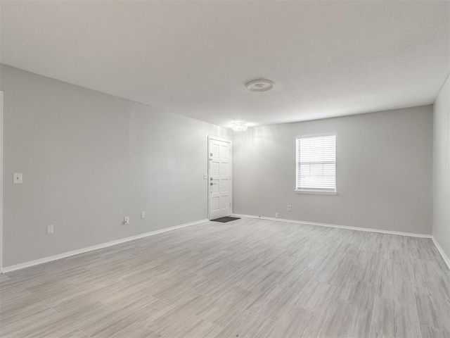 11411 N May Avenue A, Oklahoma City, OK 73120