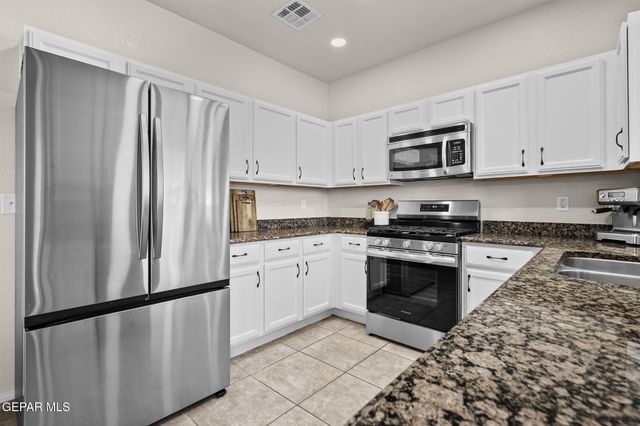 5813 REDSTONE RIM Drive, El Paso, TX 79934