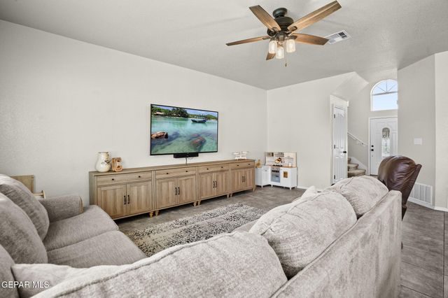 5813 REDSTONE RIM Drive, El Paso, TX 79934