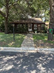 837 Edgefield Road, Fort Worth, TX 76107
