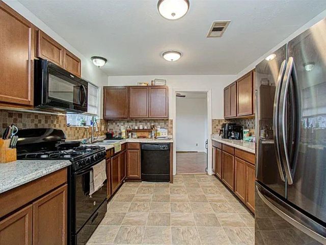 1710 W 11th Street, Freeport, TX 77541