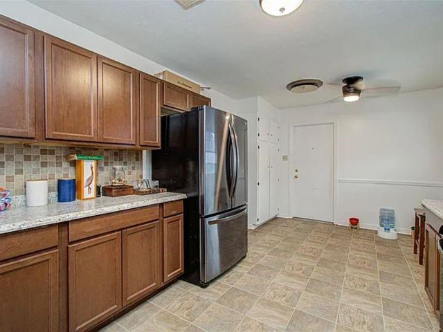 1710 W 11th Street, Freeport, TX 77541