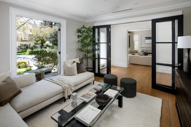 1385 Dana Avenue, Palo Alto, CA 94301