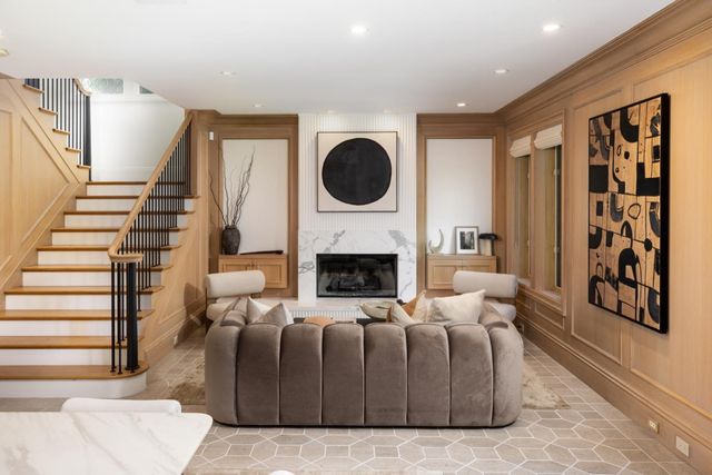 1385 Dana Avenue, Palo Alto, CA 94301