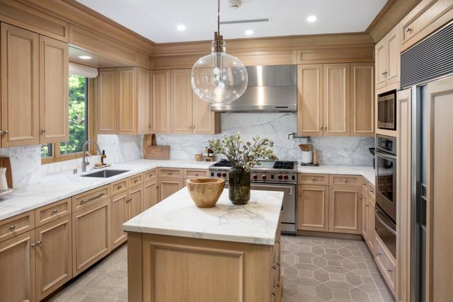 1385 Dana Avenue, Palo Alto, CA 94301