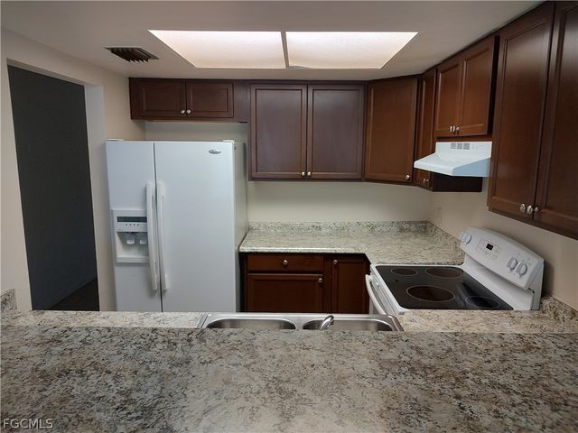 3909 Skyline BLVD, Cape Coral, FL 33914