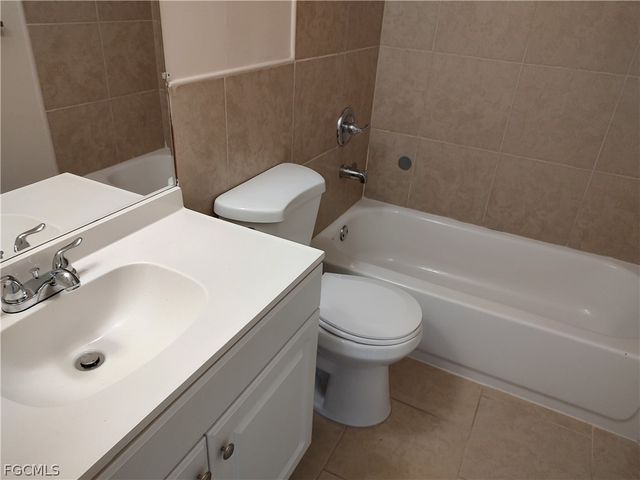 3909 Skyline BLVD, Cape Coral, FL 33914