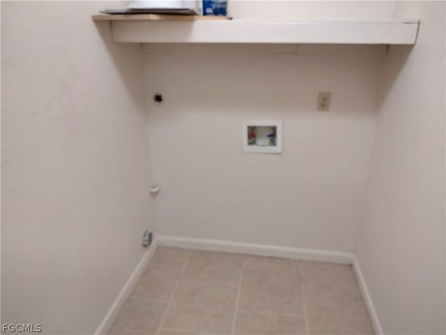 3909 Skyline BLVD, Cape Coral, FL 33914