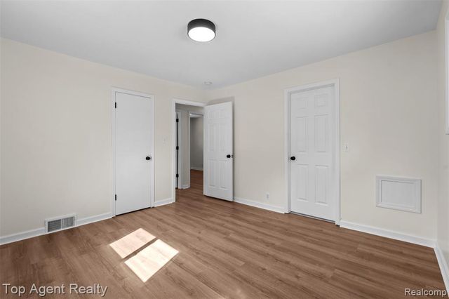 28580 Red Leaf Lane, Southfield, MI 48076