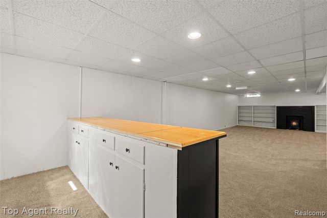 28580 Red Leaf Lane, Southfield, MI 48076