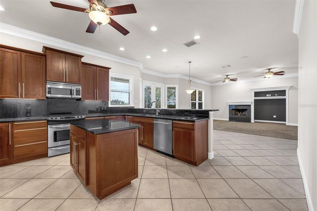 1698 TAYLOR RIDGE LOOP, Kissimmee, FL 34744