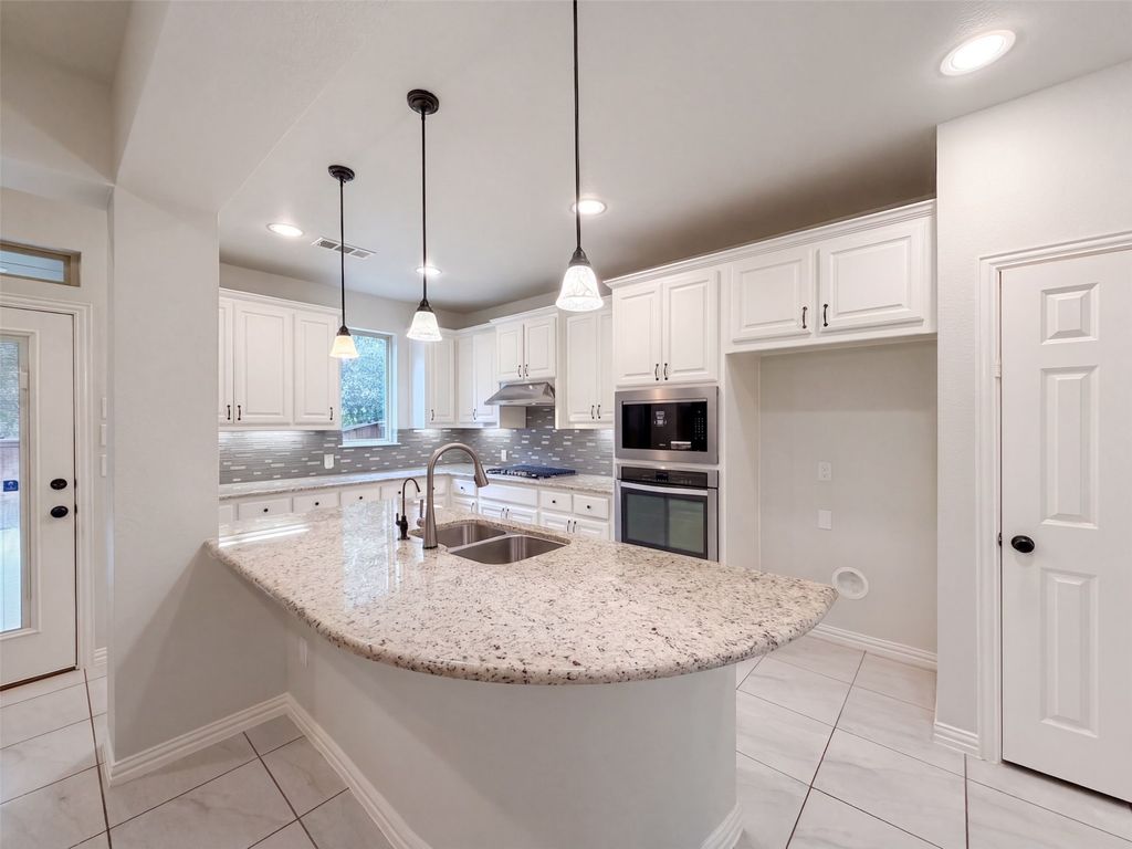 9332 Kaitlyn Court, Lantana, TX 76226 — photo 3