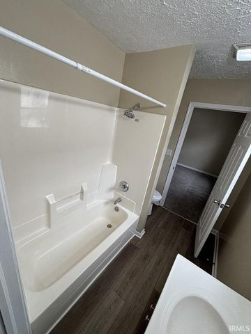 1206 W 15Th Street, Muncie, IN 47302
