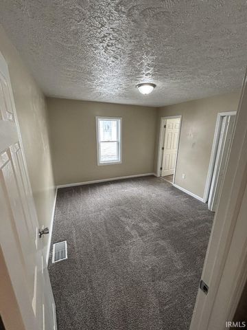 1206 W 15Th Street, Muncie, IN 47302