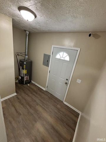 1206 W 15Th Street, Muncie, IN 47302
