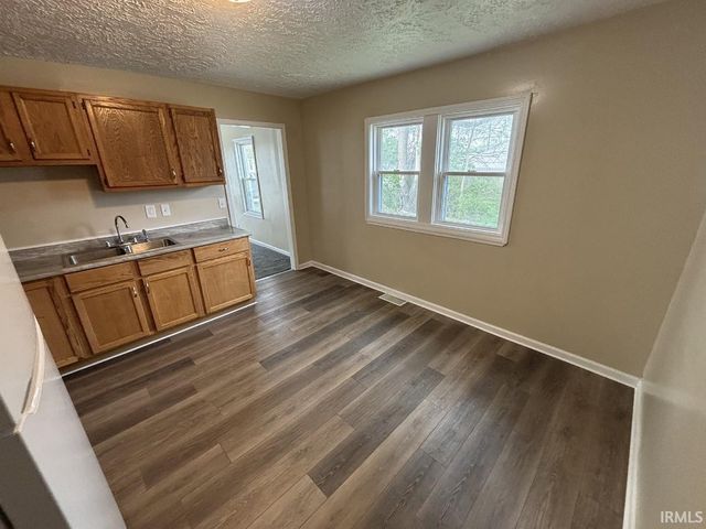 1206 W 15Th Street, Muncie, IN 47302