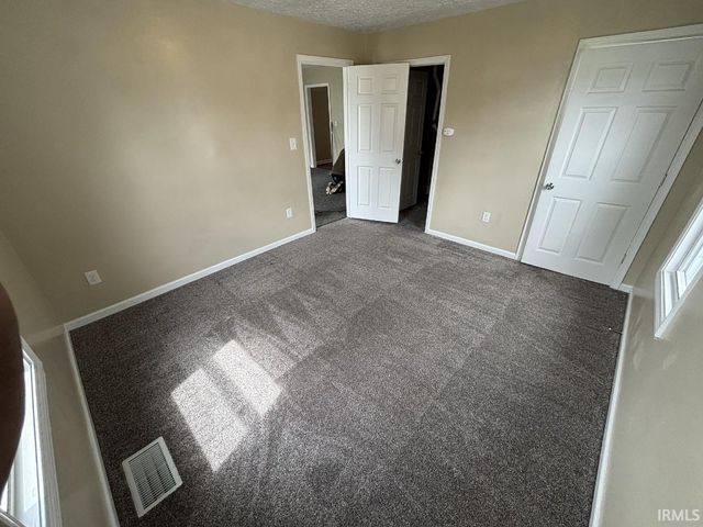 1206 W 15Th Street, Muncie, IN 47302