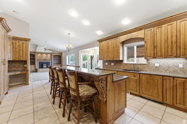 5169 W ROCK RIDGE LN, West Jordan, UT 84081