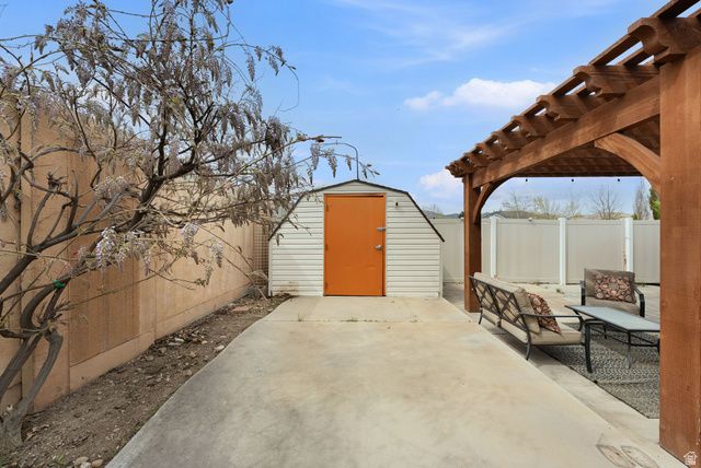 5169 W ROCK RIDGE LN, West Jordan, UT 84081