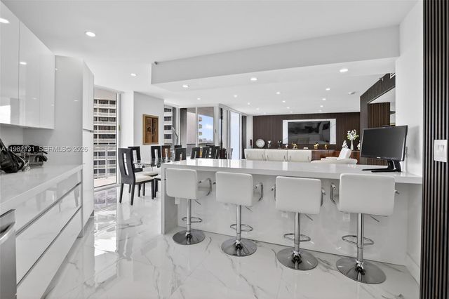 4000 Island Boulevard 2301, Aventura, FL 33160