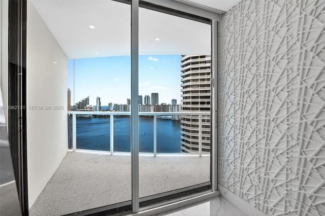 4000 Island Boulevard 2301, Aventura, FL 33160
