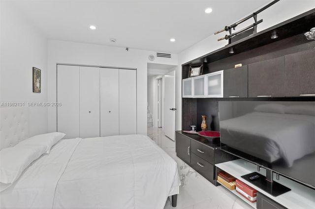 4000 Island Boulevard 2301, Aventura, FL 33160