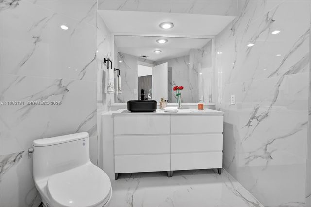 4000 Island Boulevard 2301, Aventura, FL 33160