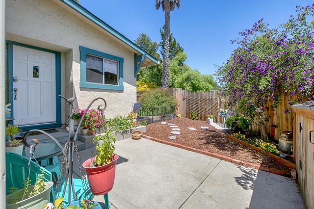 5489 Soquel Drive, Soquel, CA 95073