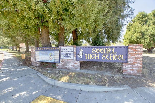 5489 Soquel Drive, Soquel, CA 95073
