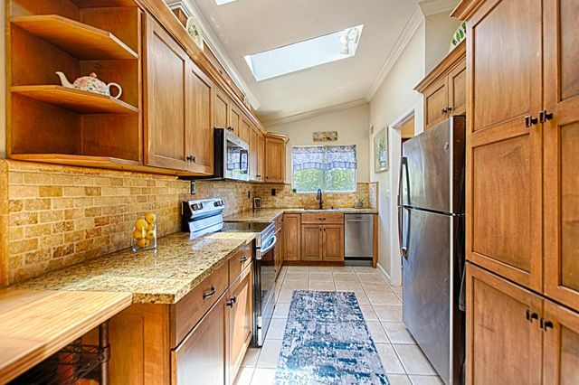 5489 Soquel Drive, Soquel, CA 95073