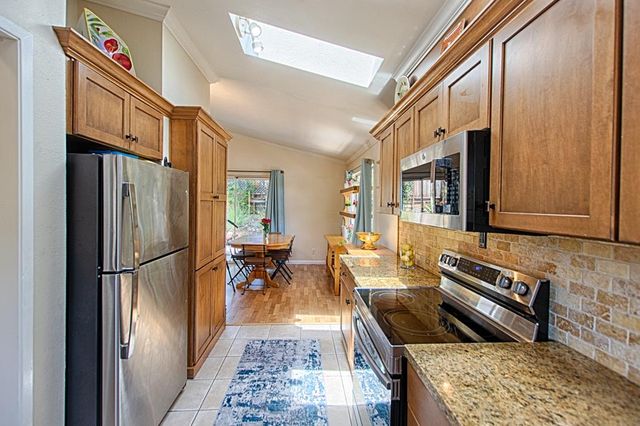 5489 Soquel Drive, Soquel, CA 95073