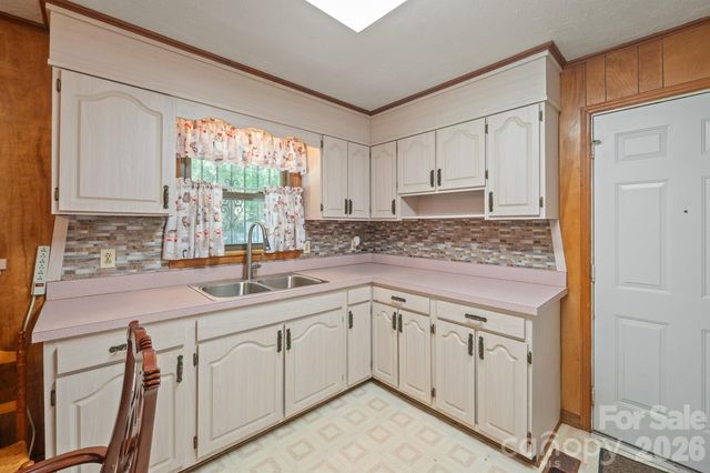 1505 Kingston Drive, Kannapolis, NC 28083